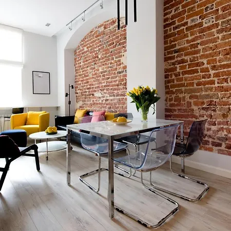 Elegant 2br, Amazing Old Town Views, Plac Solny Walk To Rynek! Amenities شقة