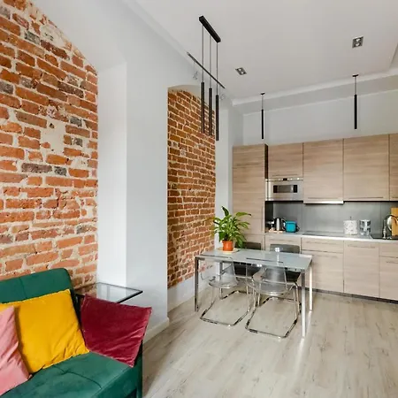 Elegant 2br, Amazing Old Town Views, Plac Solny Walk To Rynek! Amenities Lägenhet