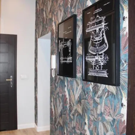 Elegant 2br, Amazing Old Town Views, Plac Solny Walk To Rynek! Amenities شقة