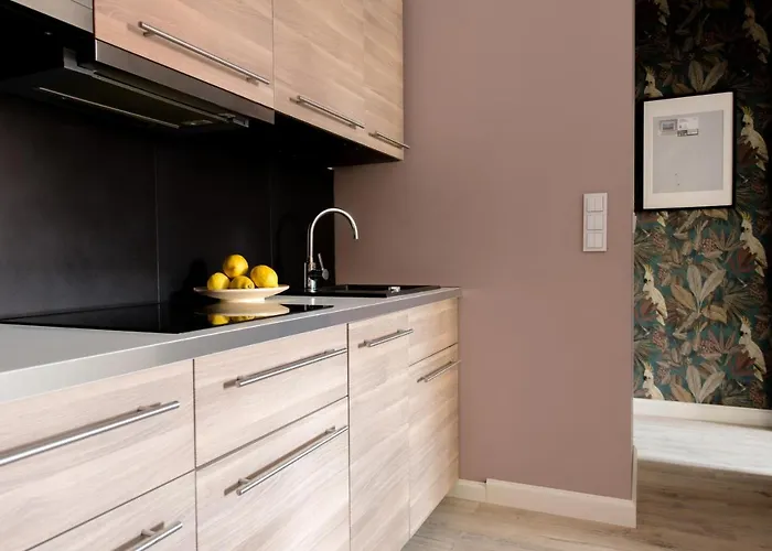 Elegant 2br, Amazing Old Town Views, Plac Solny Walk To Rynek! Amenities Apartman *